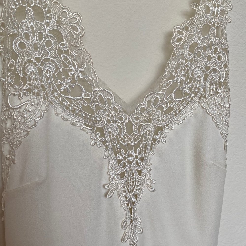 Mini-Dress - Picture 2 of 3